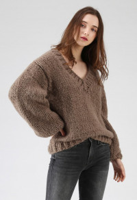 HOW DEEP IS YOUR LOVE HAND KNIT CHUNKY SWEATER IN BROWN product