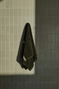 Baina emerald hand towel product