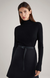 Czarny sweter z swetry prążkowanej product