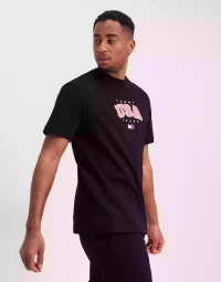 Tommy Jeans Tjm Clsc Modern Sport Usa Tee T-shirts med tryck Black product