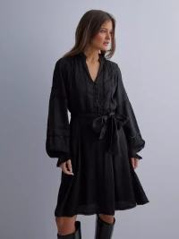 Neo Noir - Långärmade klänningar - Black - Ditte Satin Dress - Klänningar - Long dresses product