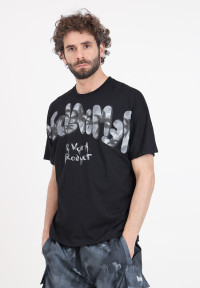 T-shirt nera da uomo con stampa logo in bianco product