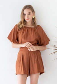 BUBBLE SLEEVE SMOCK TOP AND SHORTS SET IN RUST RED product