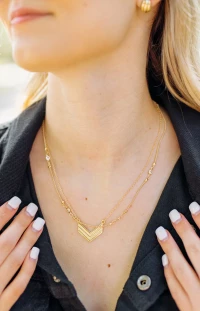 CHEVRON NECKLACE, GOLD product