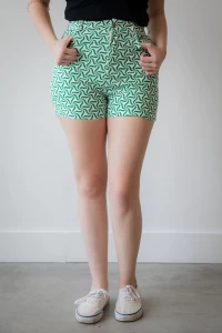 IVORY CLOSET Green Abstract Shorts product