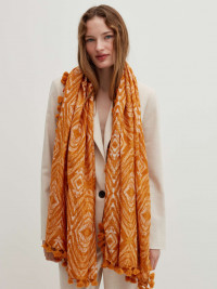 Maxi scarf with ethnic print product