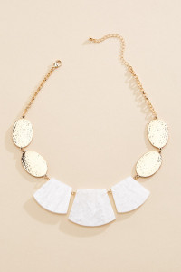 hammered gold short necklace product