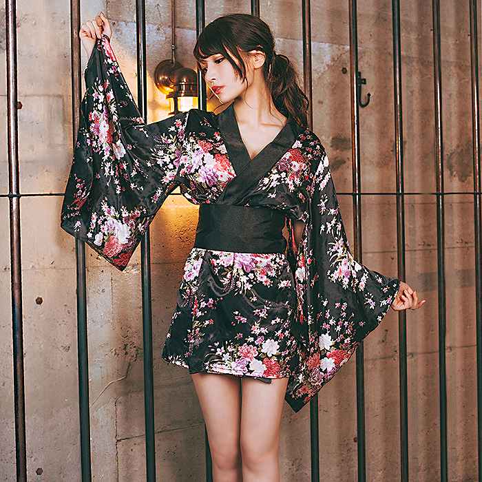 [33%OFF] Black base floral pattern glossy courtesan mini kimono