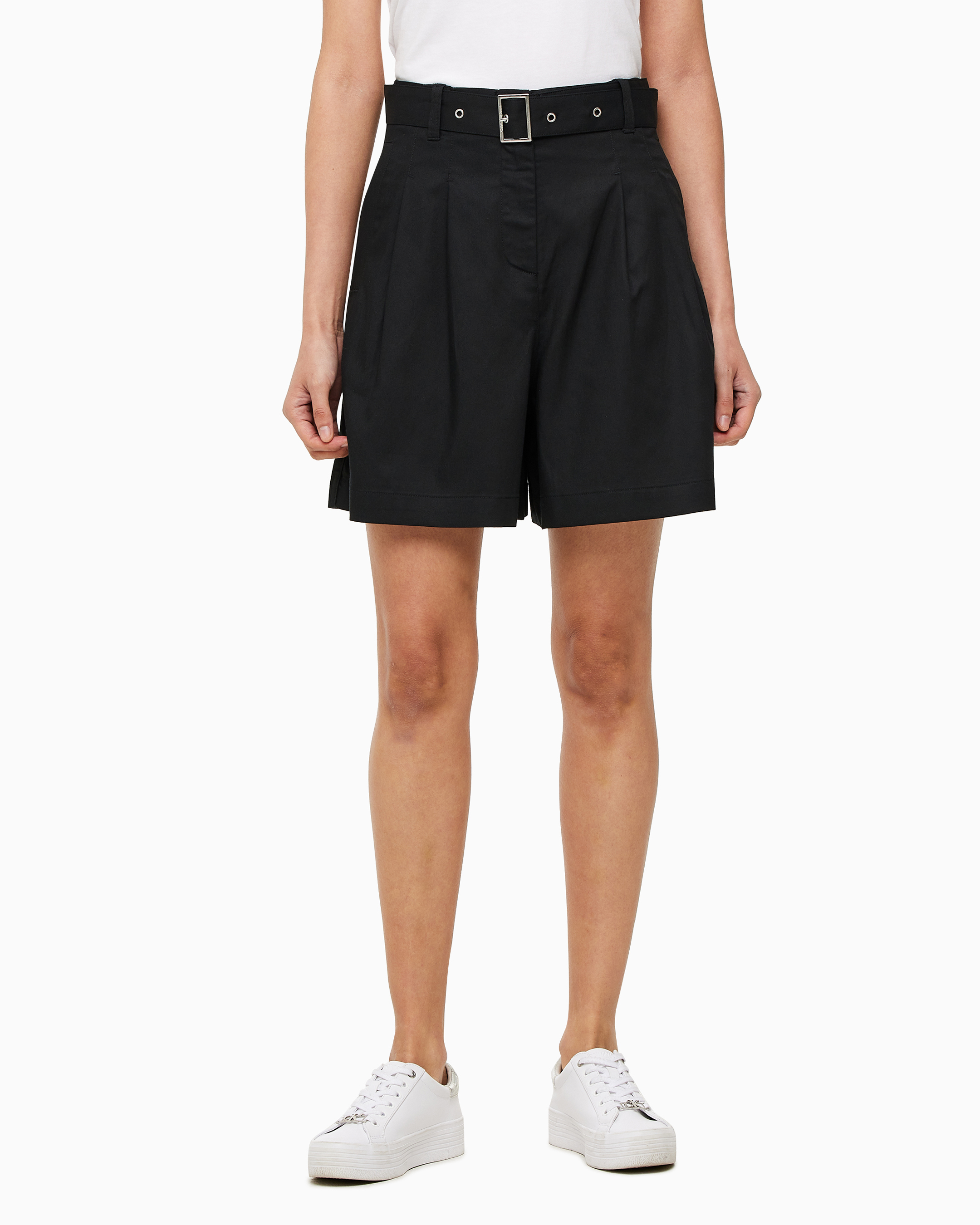 Women's Pleated Flare Shorts