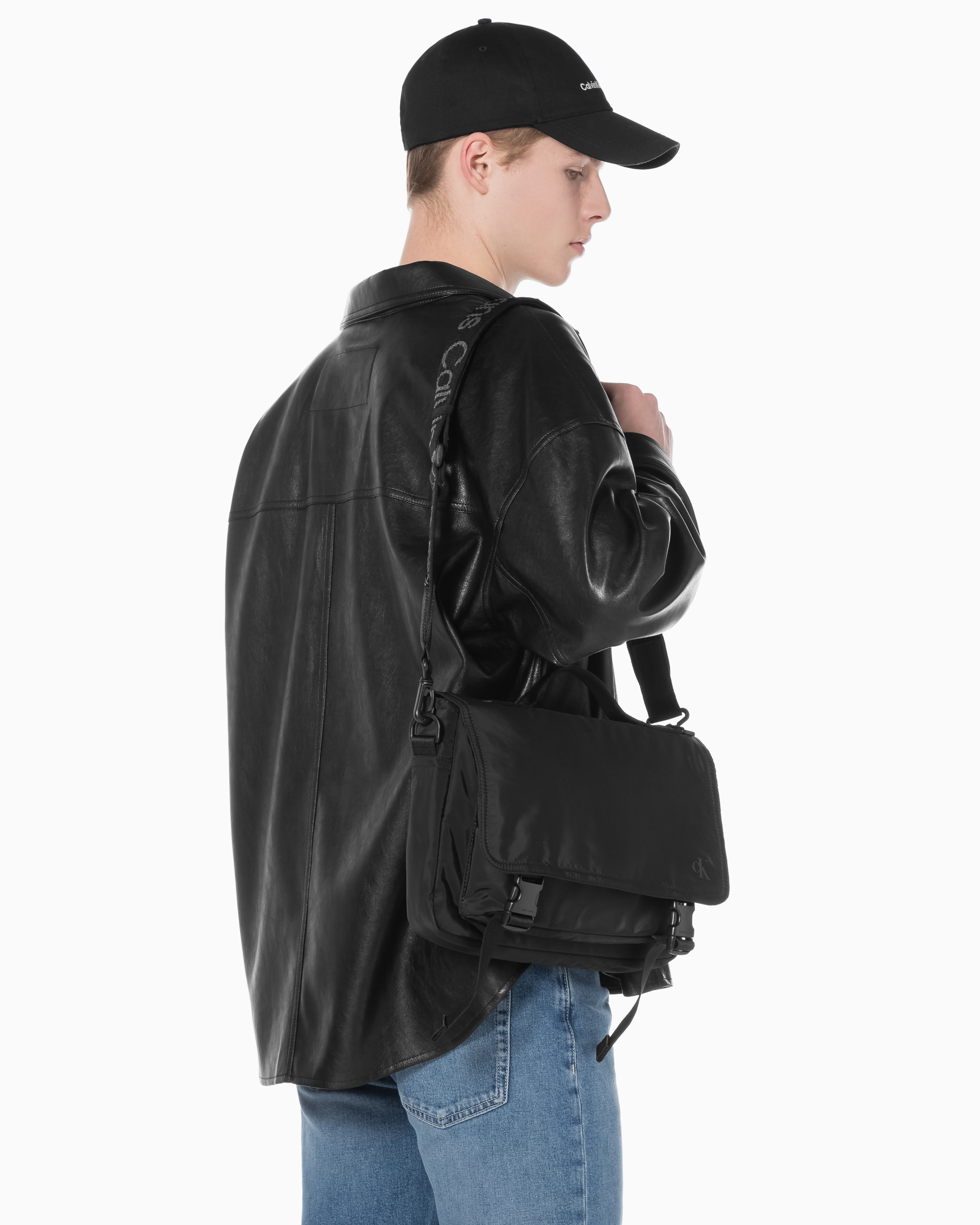 Men's CKJ Ultralight Pocket Messenger Bag