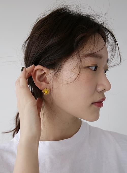 ORU Flower Color Point Earrings