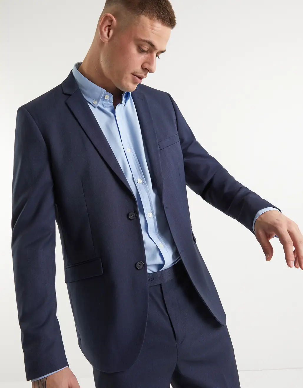 SKINNY FIT STRETCH SUIT JACKET IN NAVY