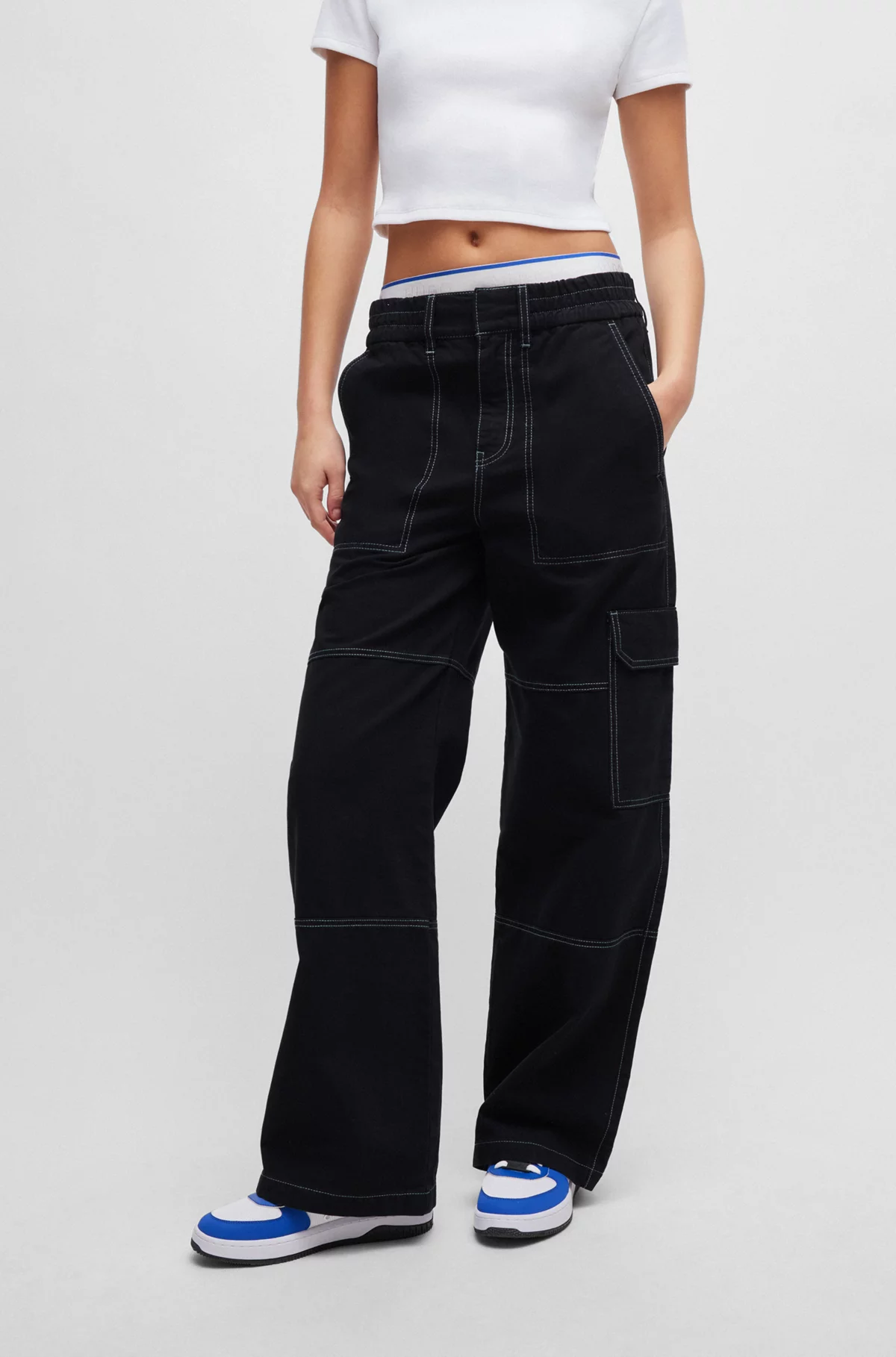 RELAXED-FIT CARGO TROUSERS IN COTTON