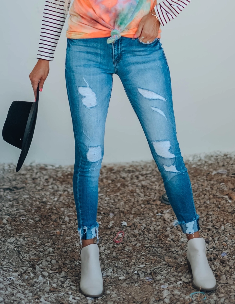 Quality Kan Can Mid Rise Ankle Skinny Distressed Jeans